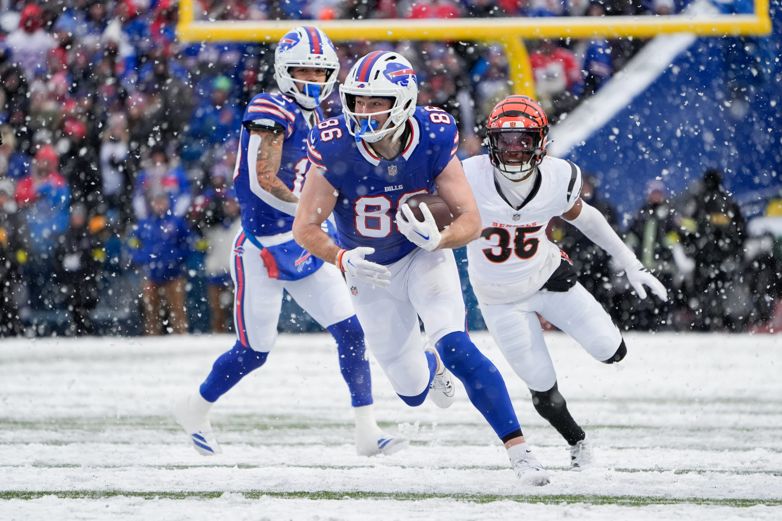 NFL季后赛：比尔vs野马深度分析，双近端锋串关策略引爆高赔！