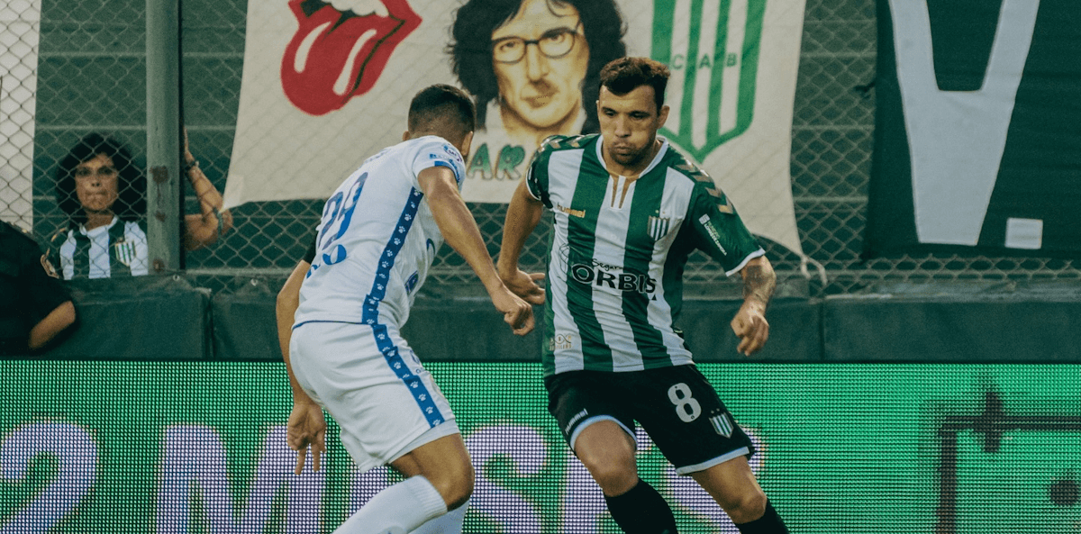 阿甲焦点战：班菲尔德vs飓风，谁能抢占先机？