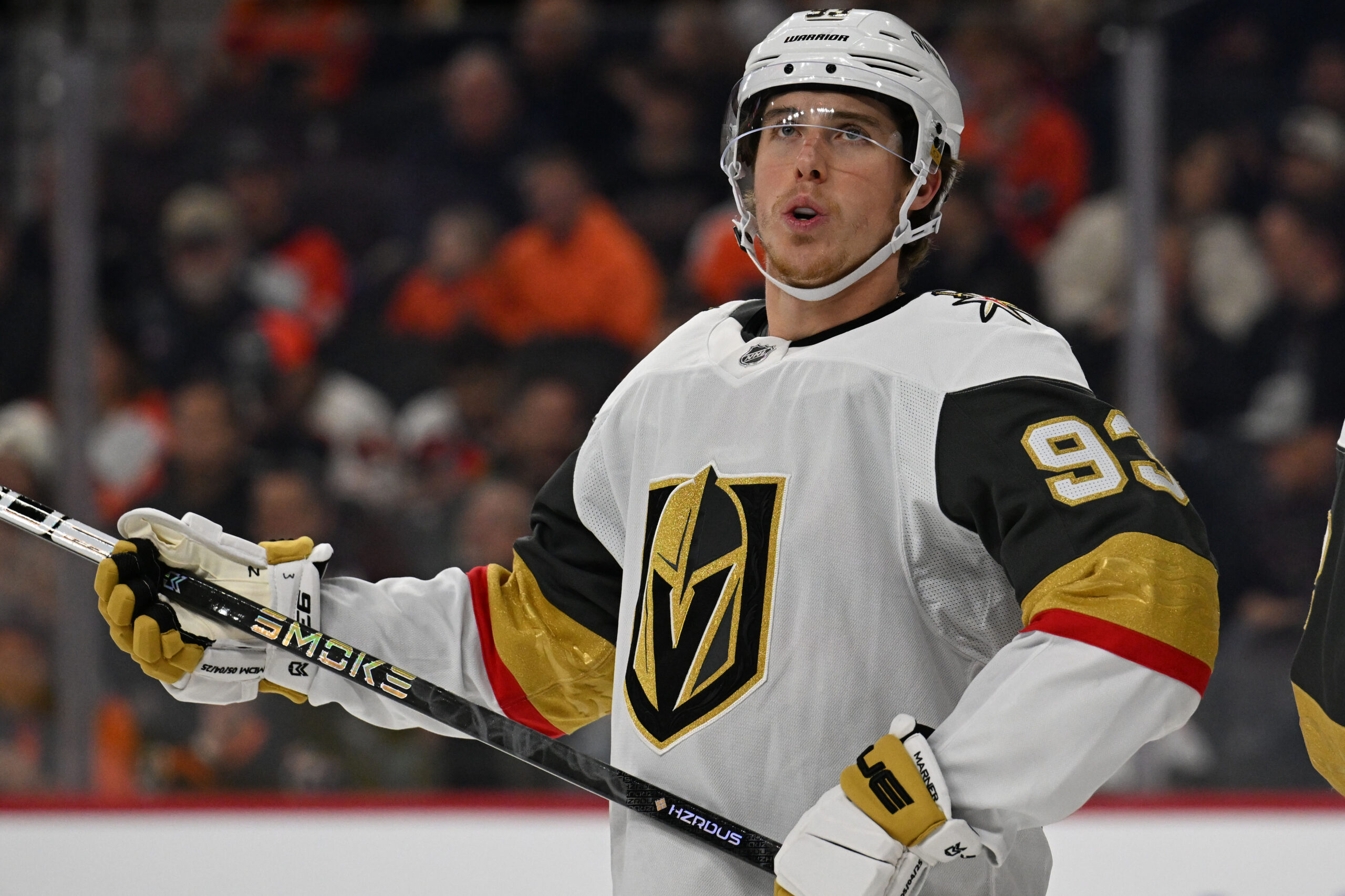 NHL冰球：金骑士客场挑战枫叶，马尔纳回归战火重燃！