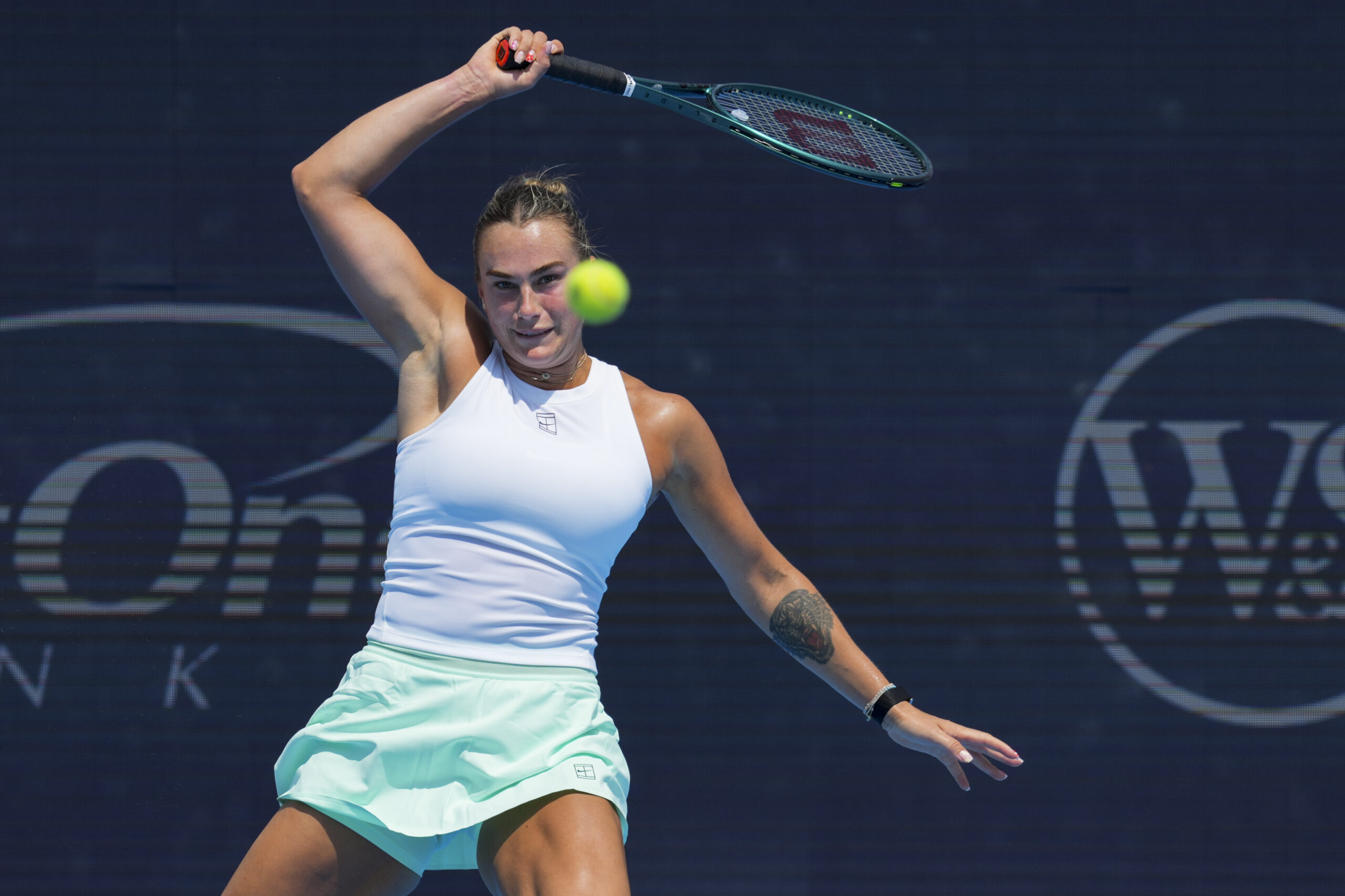 2026澳网女单决赛：萨巴伦卡VS莱巴金娜，谁能笑到最后？