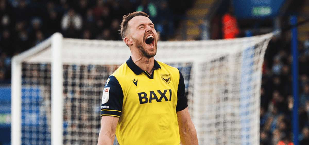 英冠激战：牛津联迎战诺维奇，保级与冲刺季后赛的碰撞