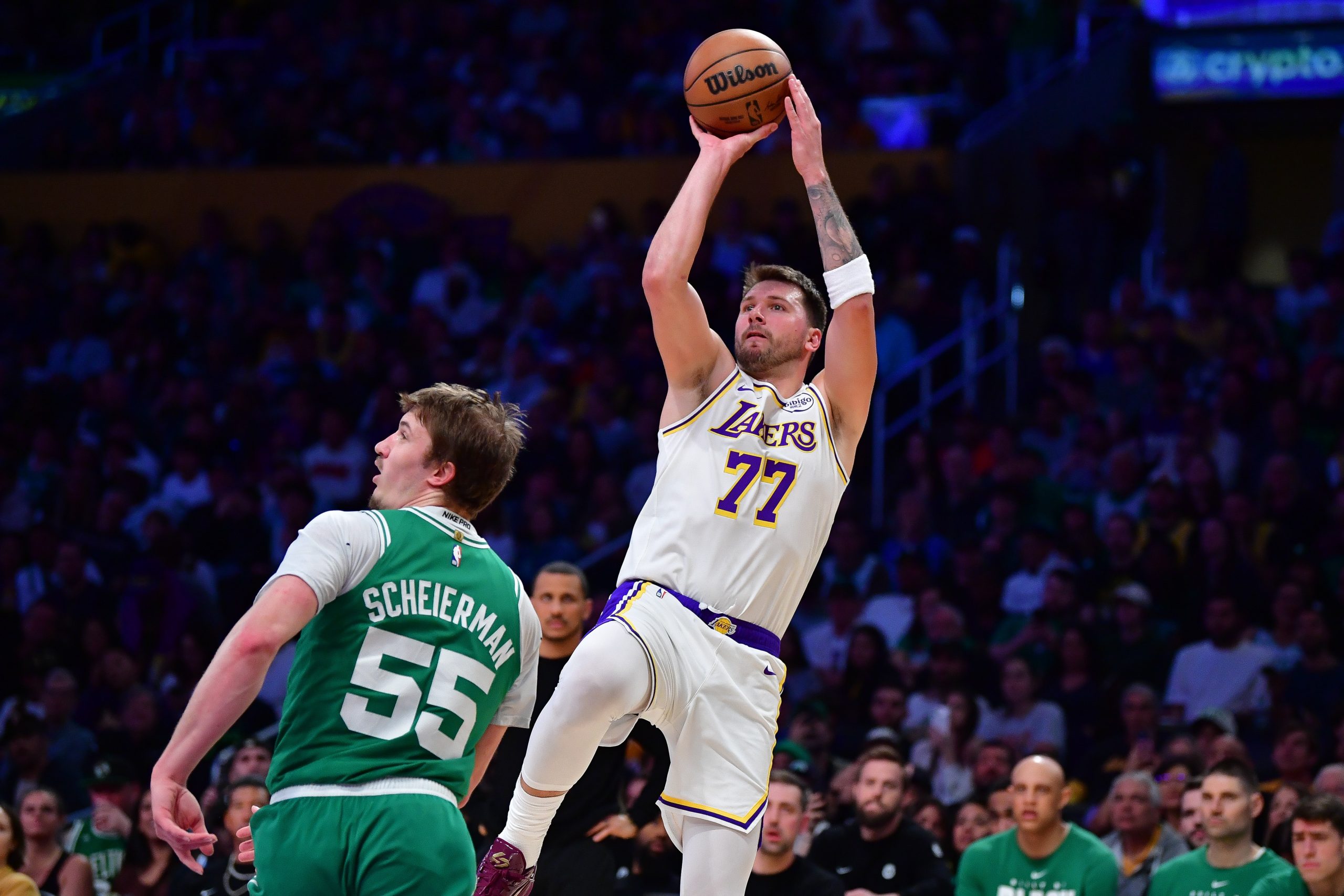 湖人勇士巅峰对决：詹库再战，新援阵容深度解析