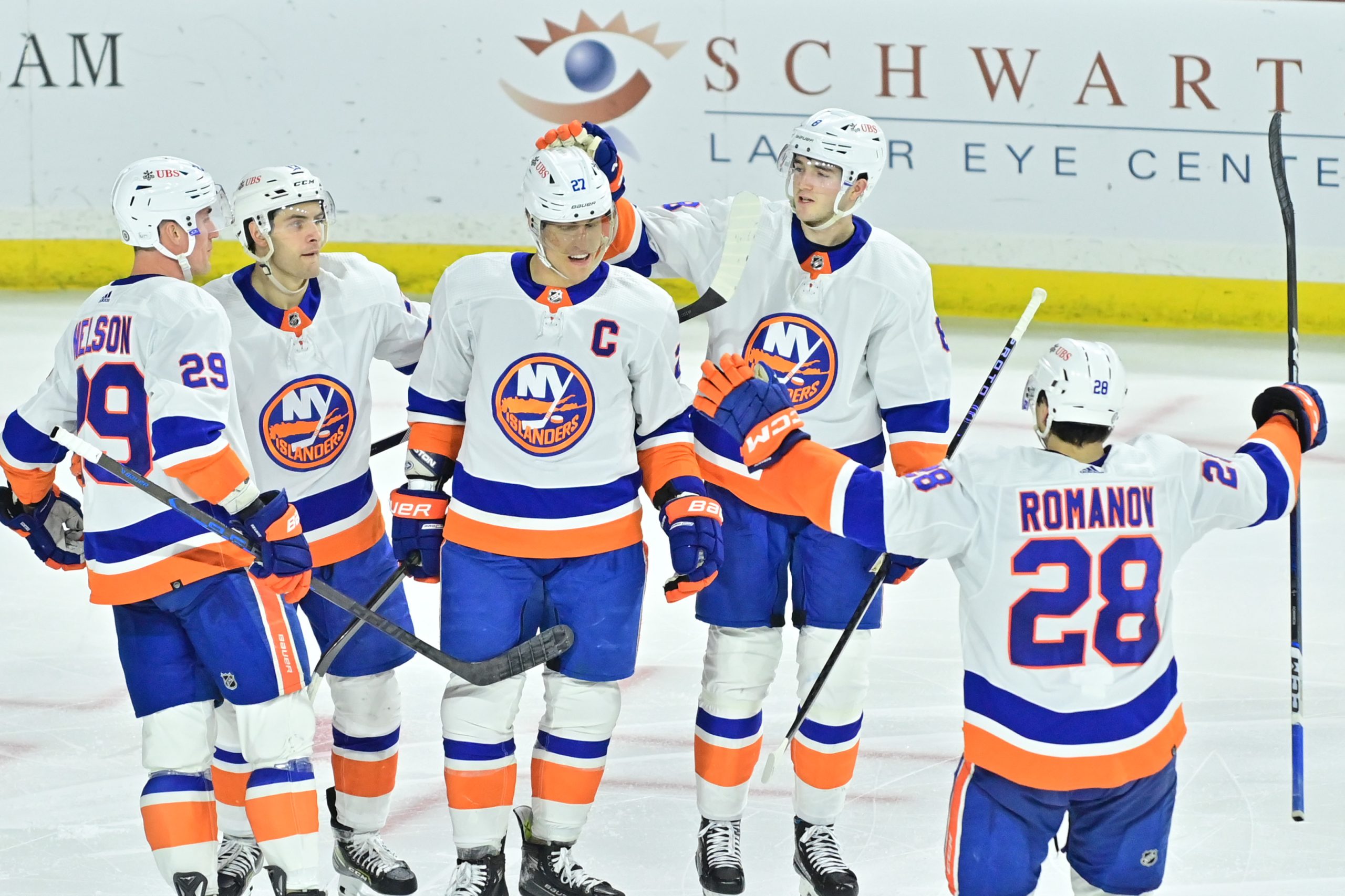 NHL冰球前瞻：黑豹客战岛人，连胜能否延续？