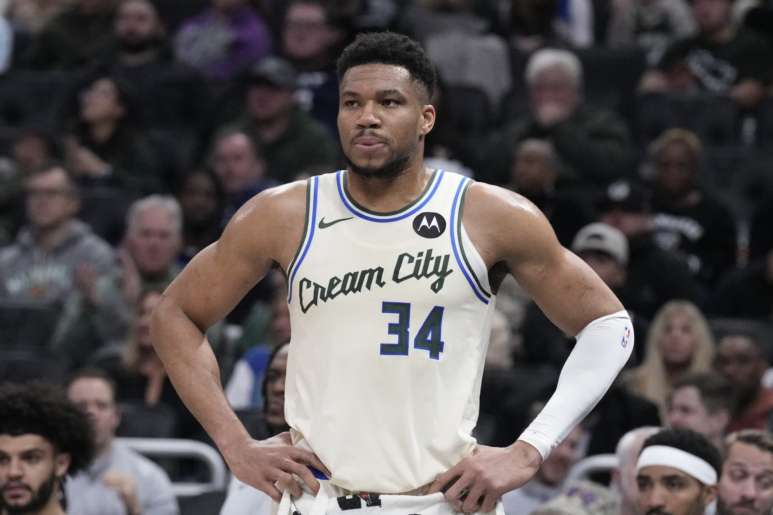 NBA 3月4日焦点战:六场对决深度解析,球员数据预测抢先看 NBA 3月4日焦点战:六场对决深度解析,球员数据预测抢先看