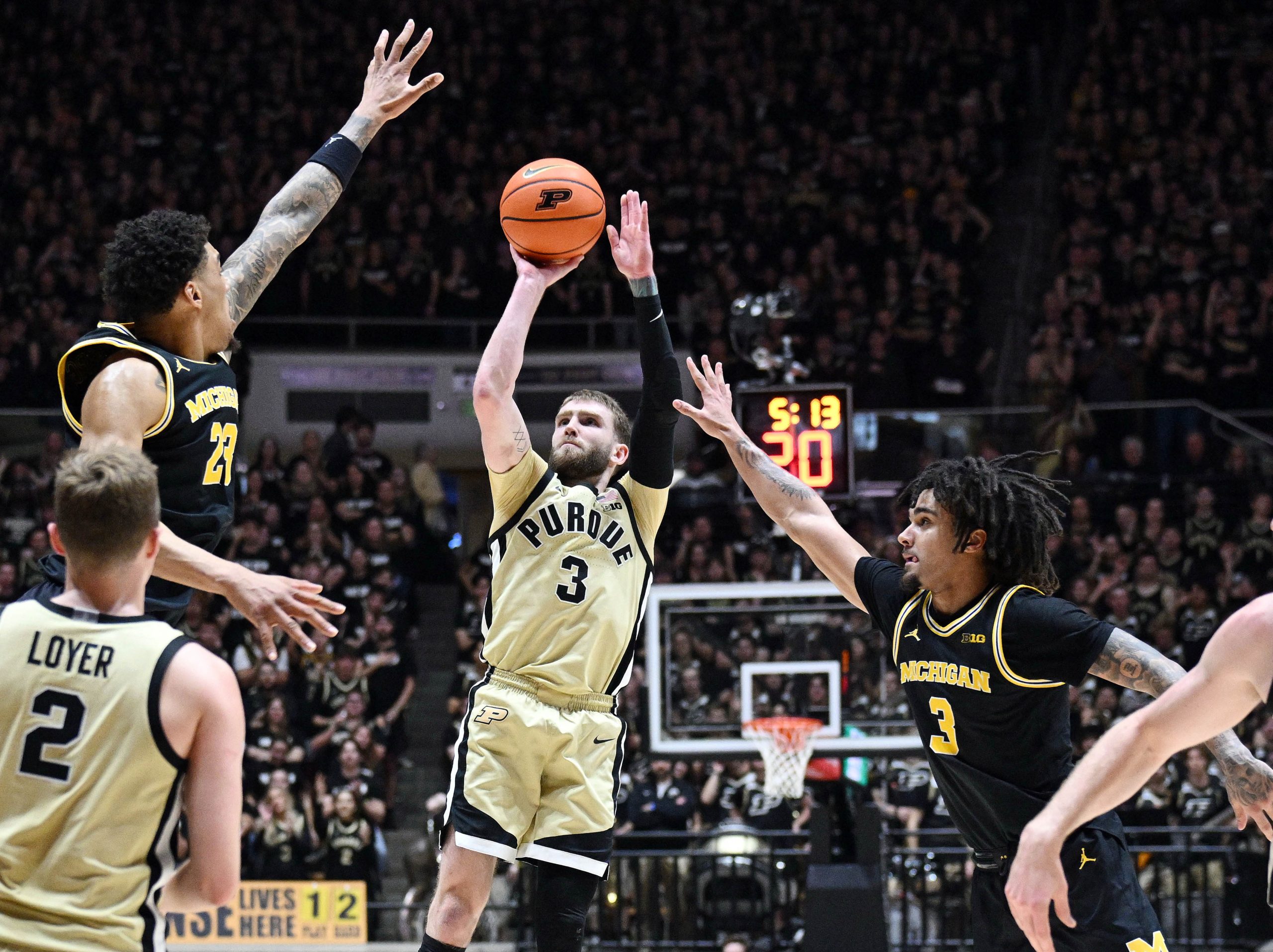 十大联盟决赛前瞻：密歇根对阵普渡，谁能笑到最后？