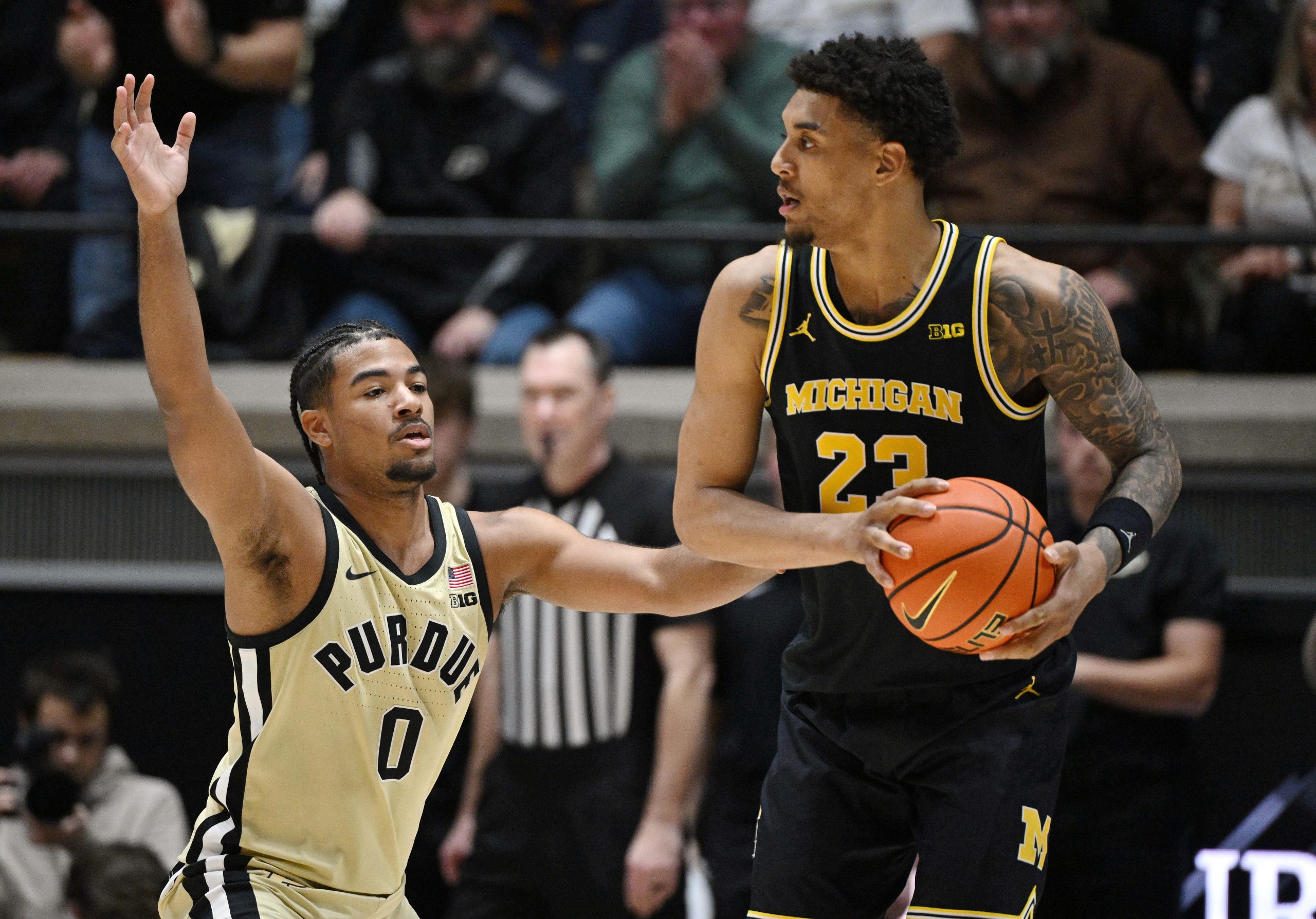 NCAA Big Ten决赛：密歇根VS普渡，卫冕之战深度分析