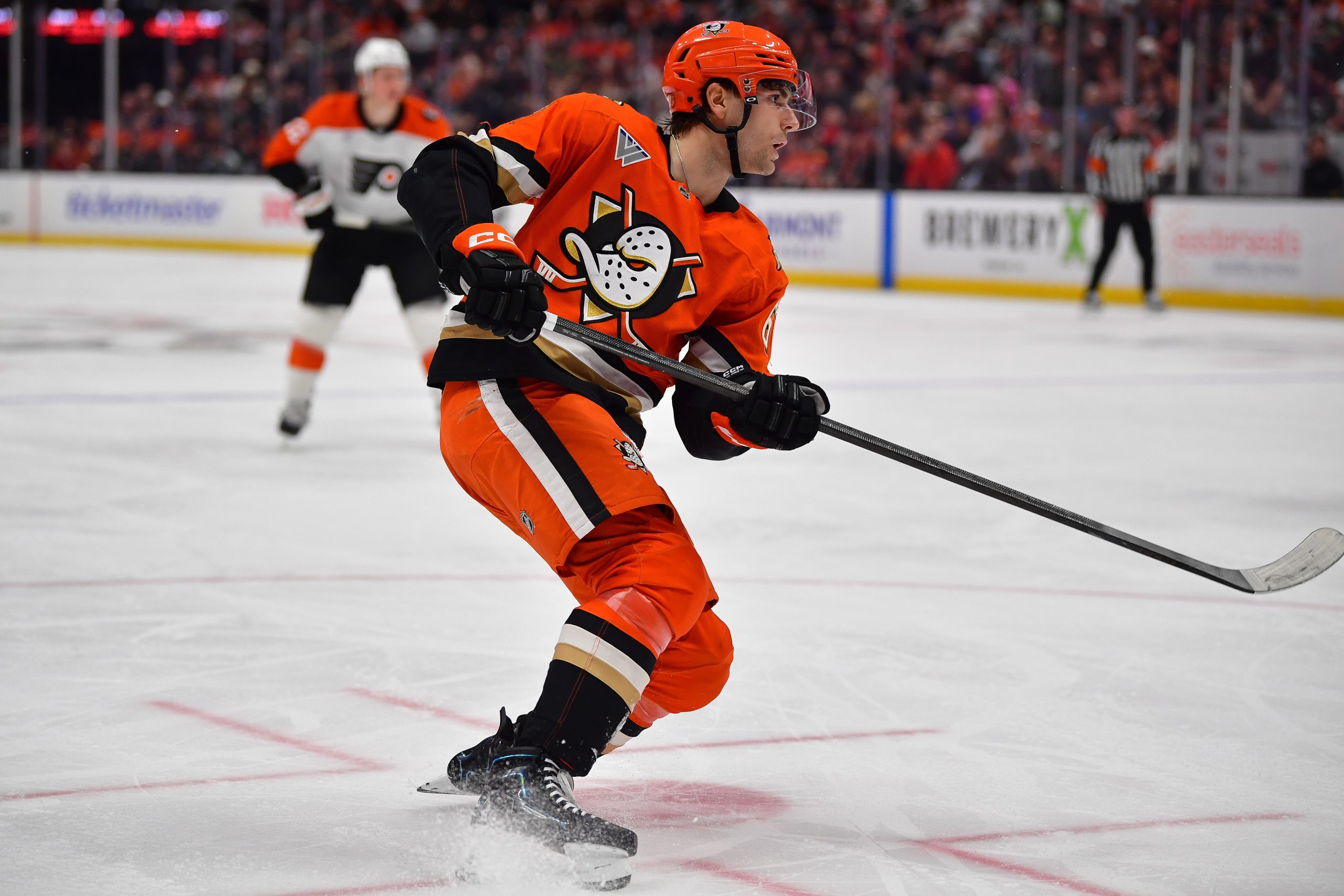 NHL重磅对决：鸭子猛犸冲刺季后赛，深度赔率解析与投注建议