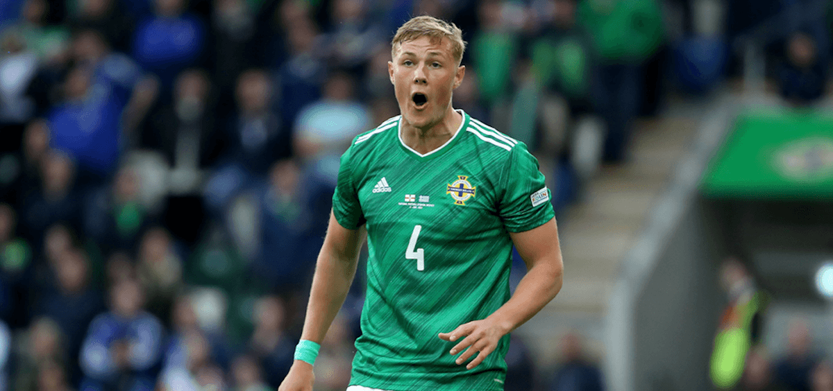 北爱尔兰防线告急:核心后卫伤缺,附加赛前景蒙阴 北爱尔兰防线告急:核心后卫伤缺,附加赛前景蒙阴