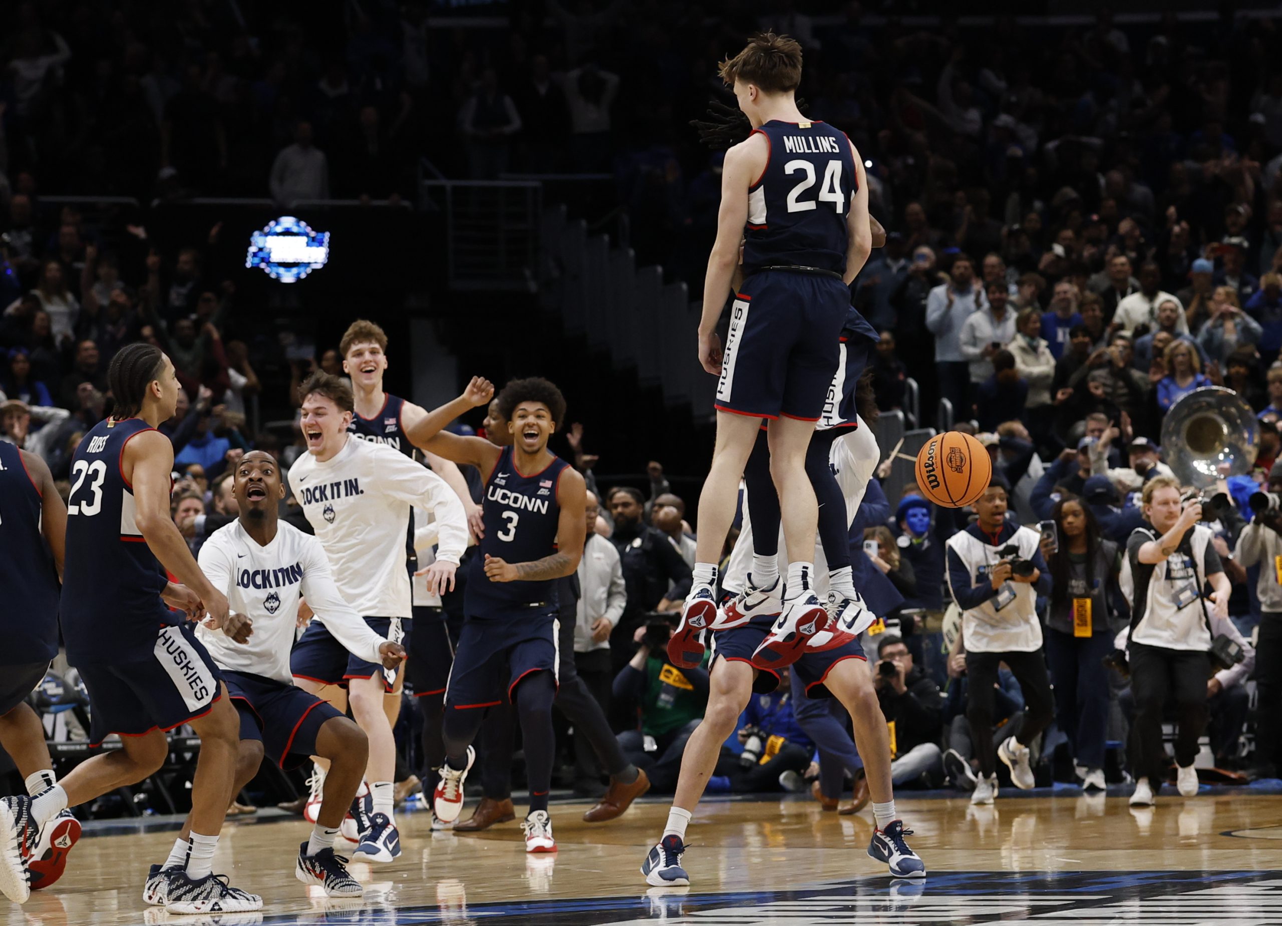 2026 NCAA最终四强：深度解析投注资金流向与庄家意图