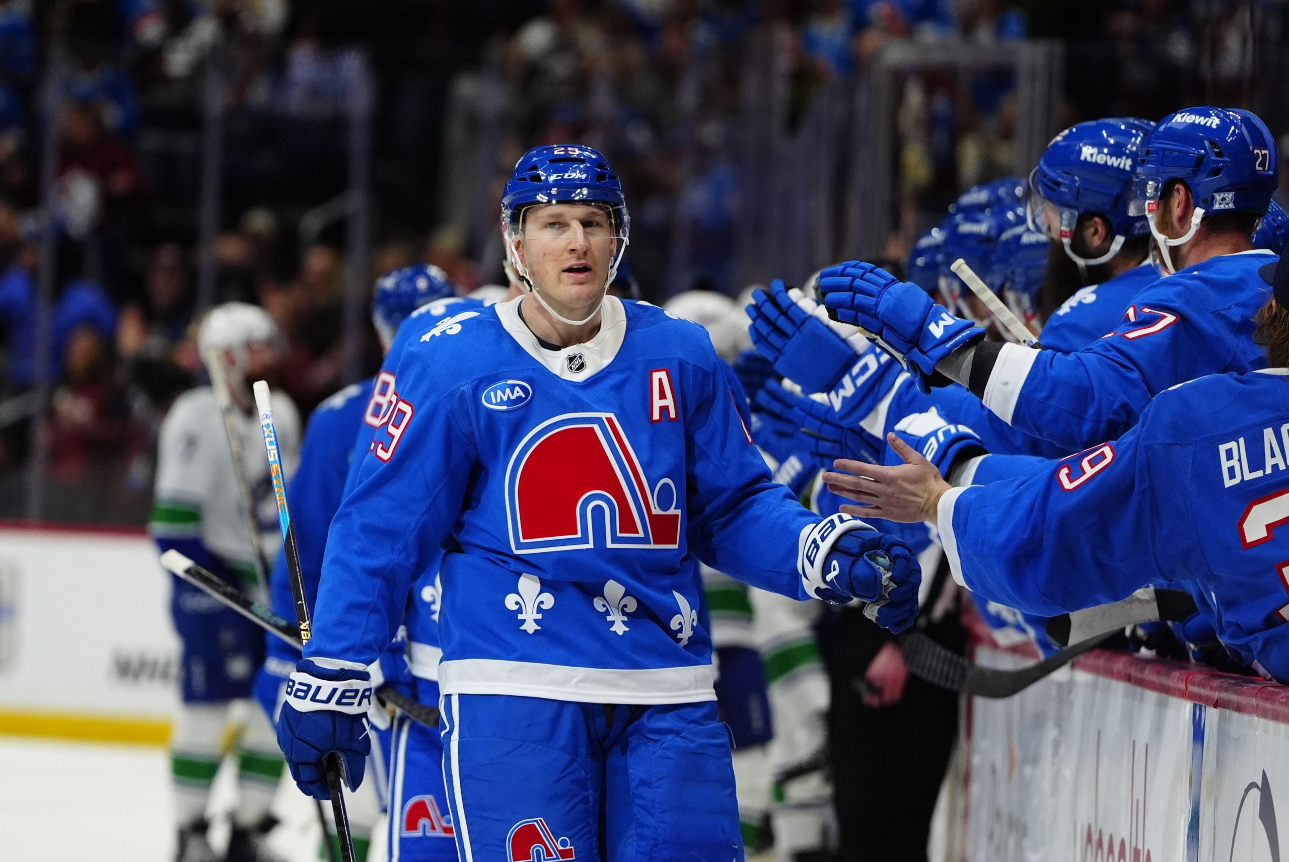 NHL西部巅峰对决：雪崩VS星辰，总进球数大盘藏玄机？