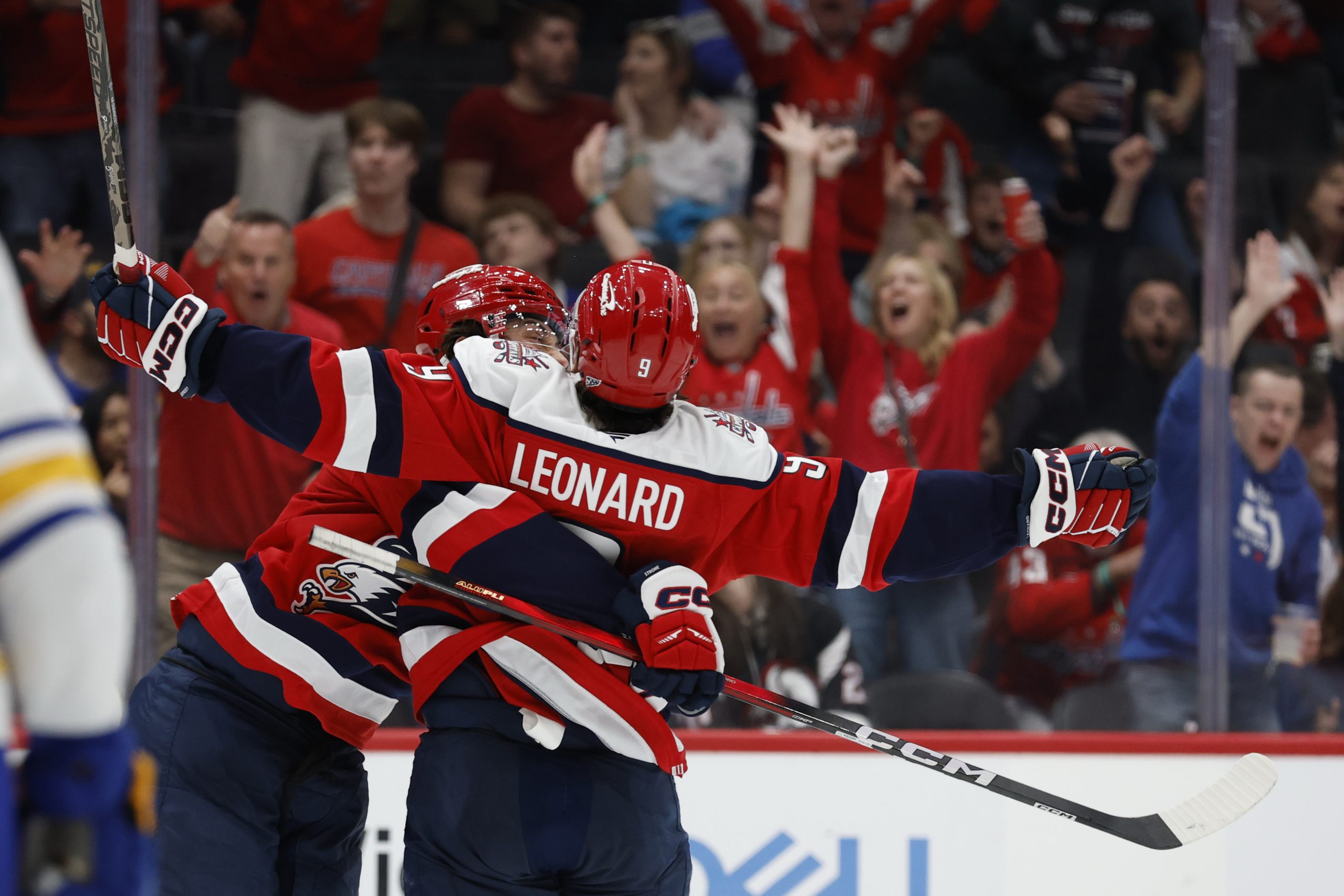 NHL前瞻:首都人客场挑战游骑兵,季后赛边缘的生死战与深度投注分析 NHL前瞻:首都人客场挑战游骑兵,季后赛边缘的生死战与深度投注分析