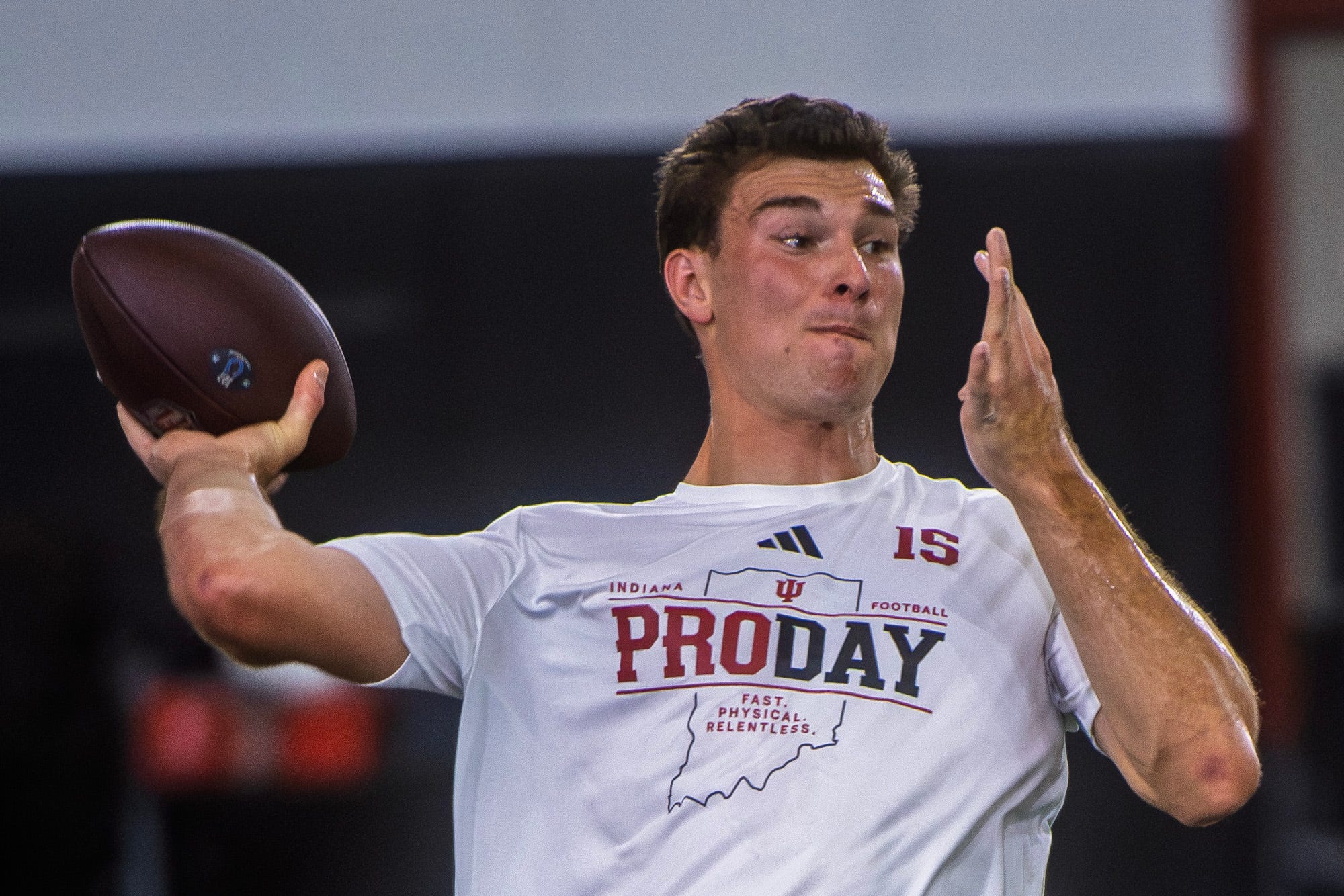 2026年NFL最佳进攻新秀预测：状元热门门多萨不被看好？