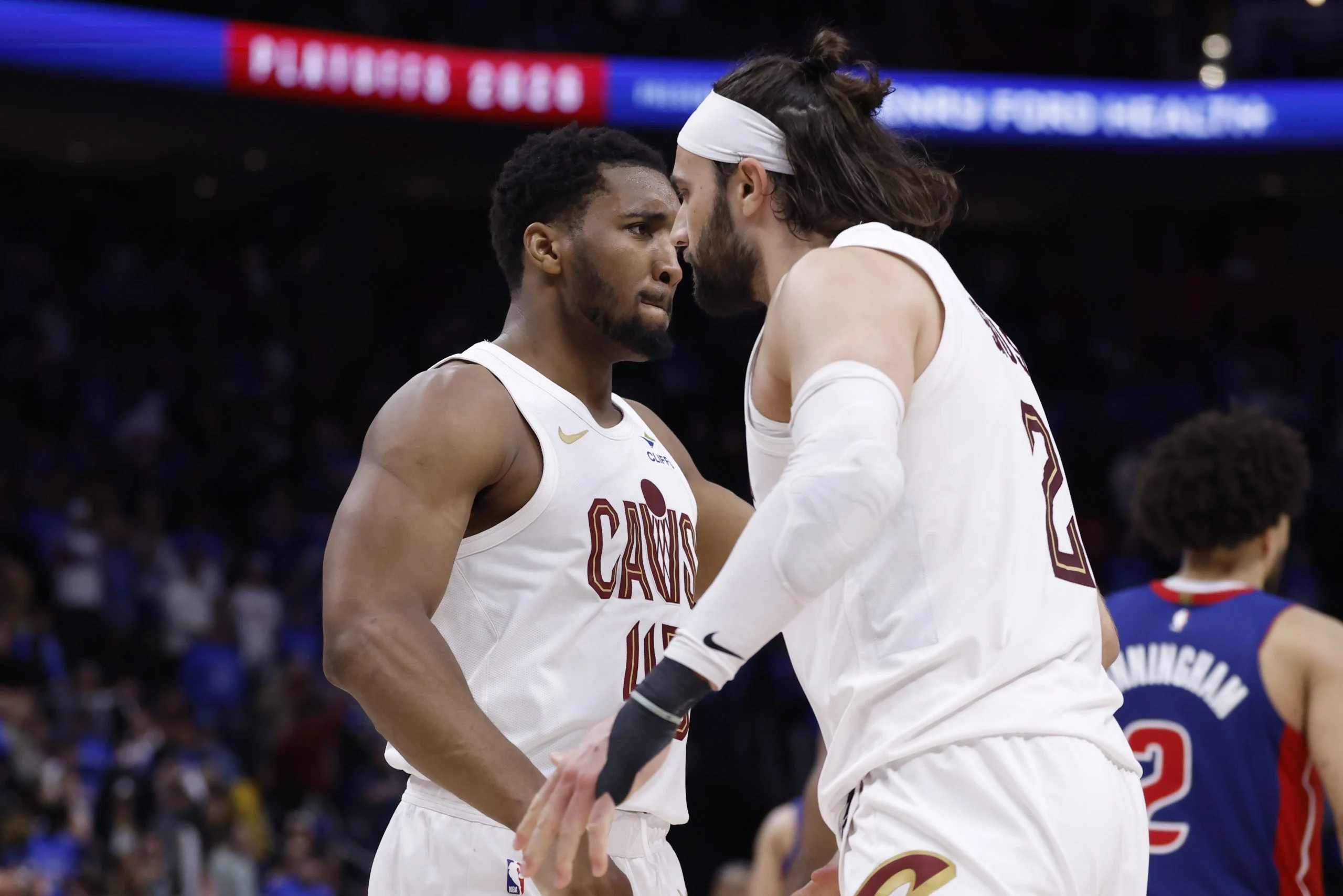NBA东部半决赛G6：活塞vs骑士深度分析，米切尔库宁汉姆数据解读与投注指南