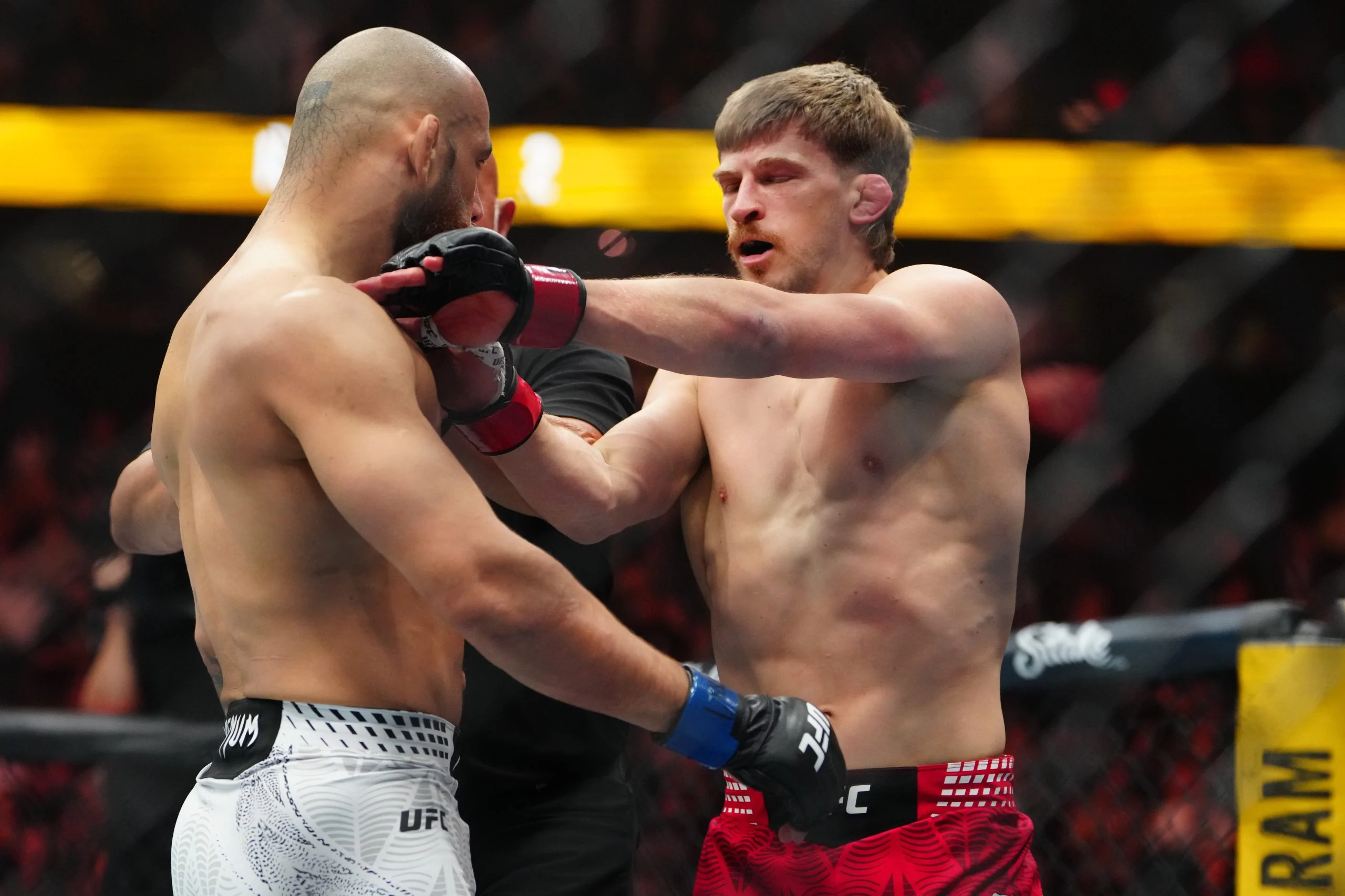 UFC格斗之夜深度分析:艾伦能否重回巅峰? UFC格斗之夜深度分析:艾伦能否重回巅峰?