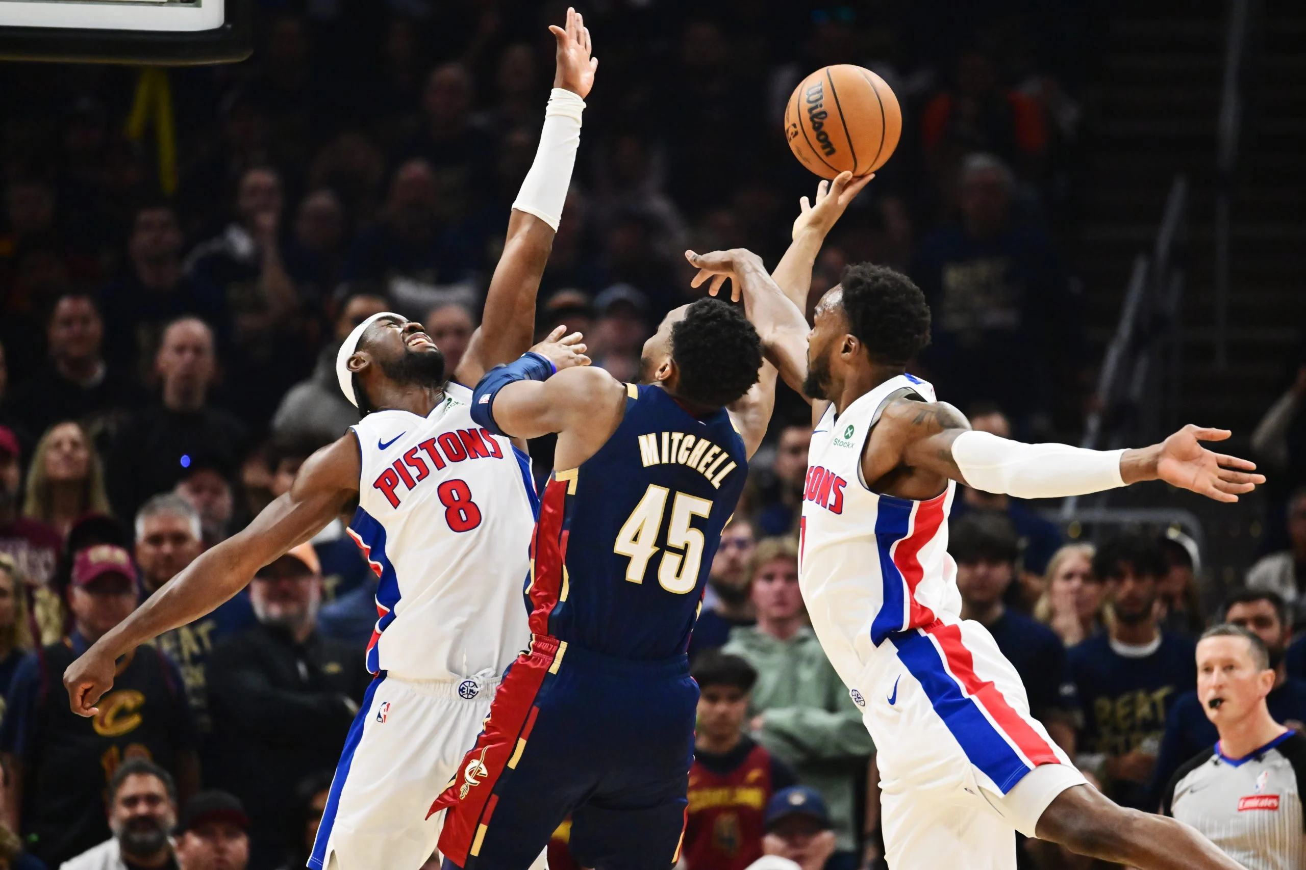 NBA东决门票争夺战：骑士活塞抢七大战深度解析