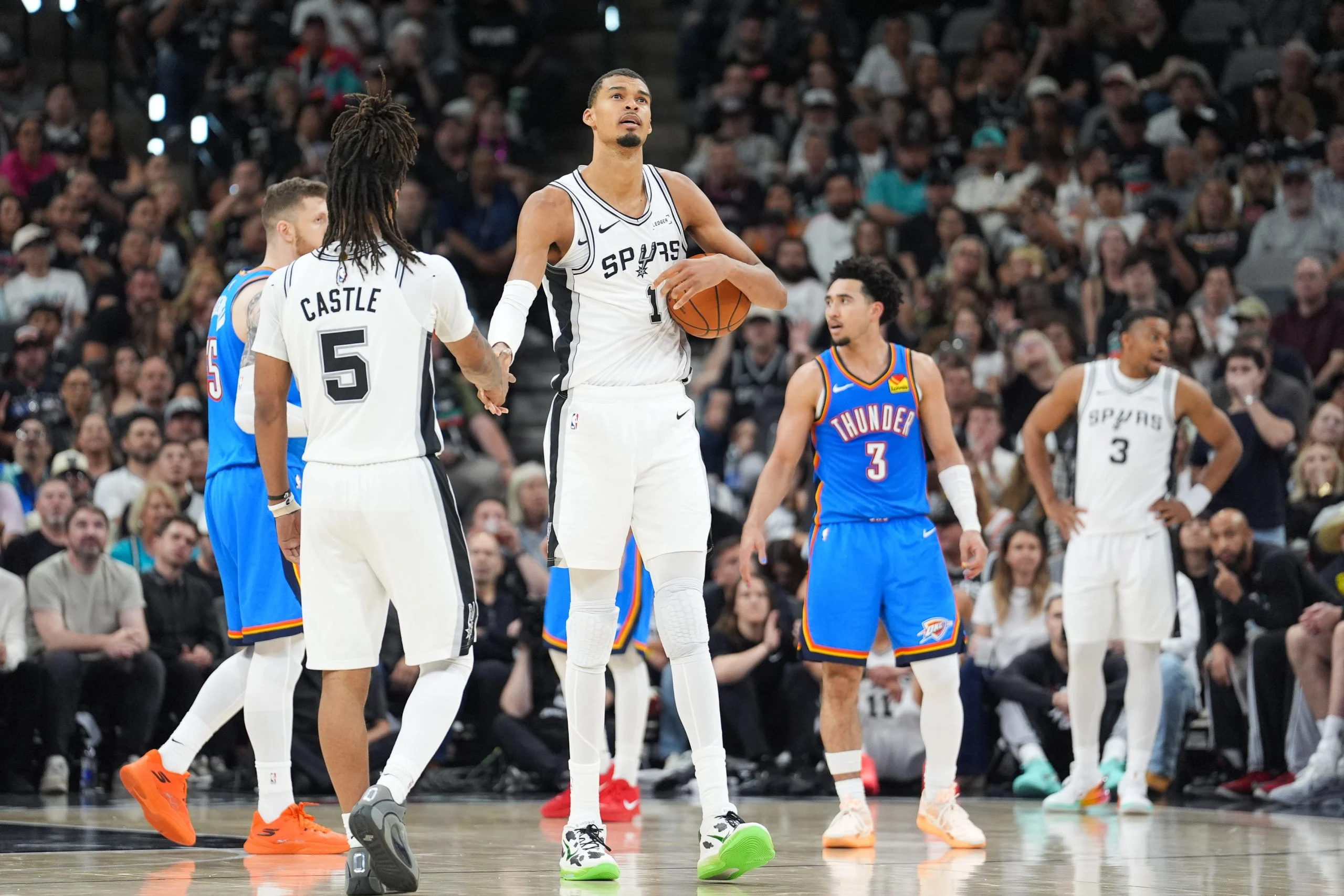 NBA西决G5生死战:马刺雷霆决战俄城,深度赔率解析与投注指南 NBA西决G5生死战:马刺雷霆决战俄城,深度赔率解析与投注指南