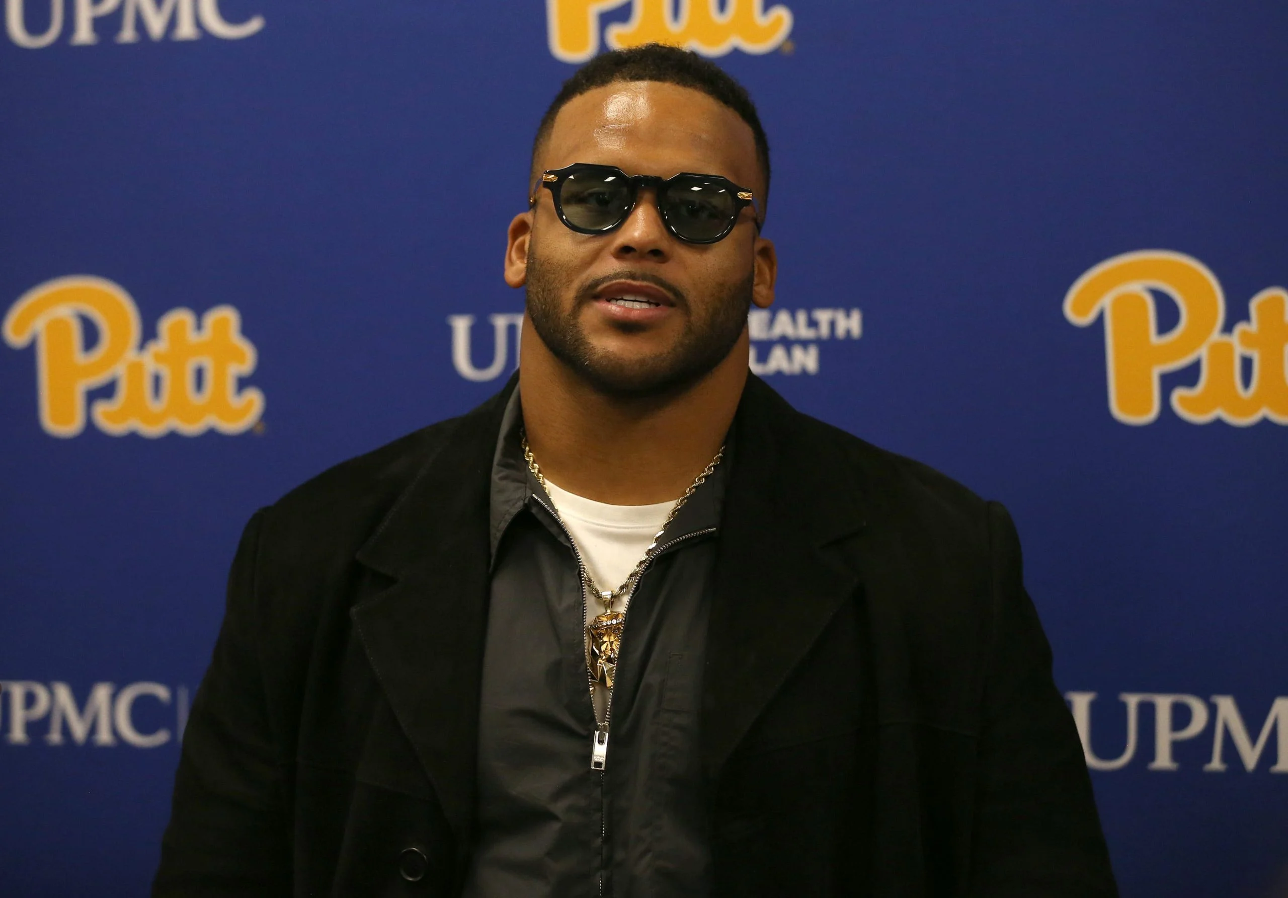 Aaron Donald复出传闻引爆NFL：Rams重磅交易后，赔率与深度分析