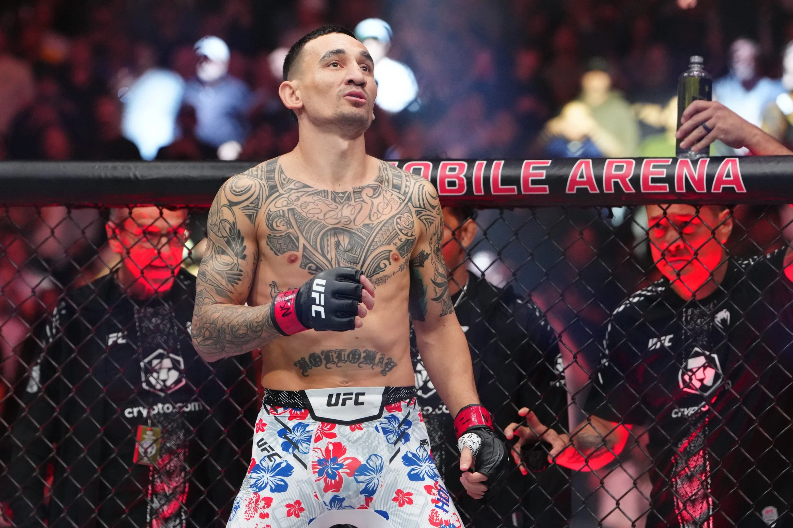 UFC 329称重全过!麦格雷戈vs霍洛威二番战赔率深度解析 UFC 329称重全过!麦格雷戈vs霍洛威二番战赔率深度解析