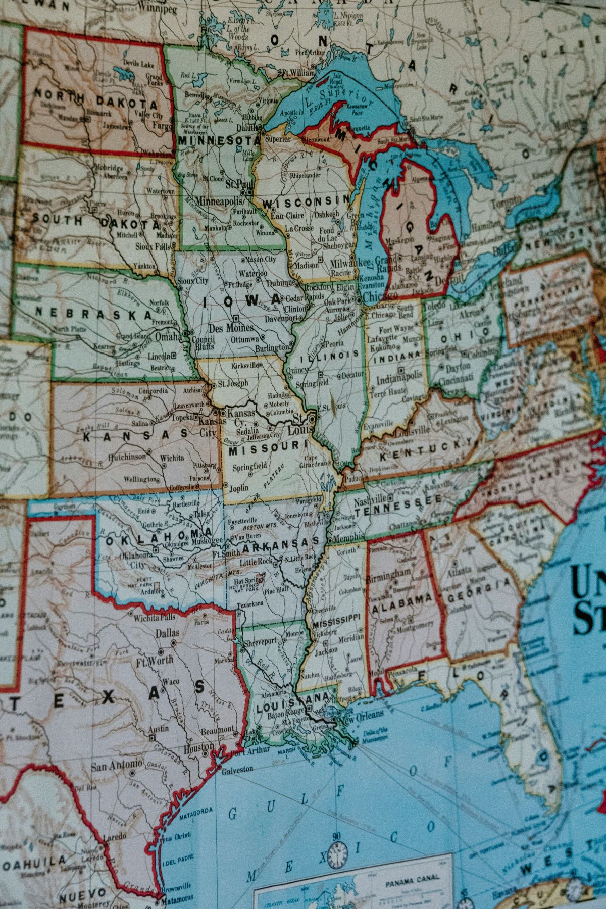 PrizePicks预测市场版图扩张：Allwyn巨资入股，博彩业新风向？