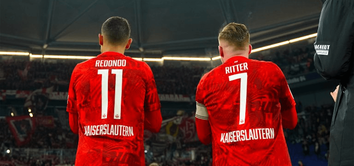 德乙巅峰对决：沙尔克04迎战凯泽斯劳滕，攻防大战一触即发