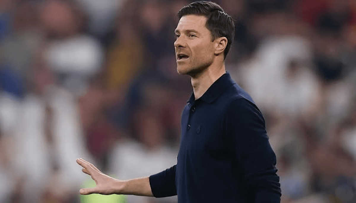 利物浦重燃对阿隆索执教兴趣：斯洛特帅位告急，前队长或将回归安菲尔德