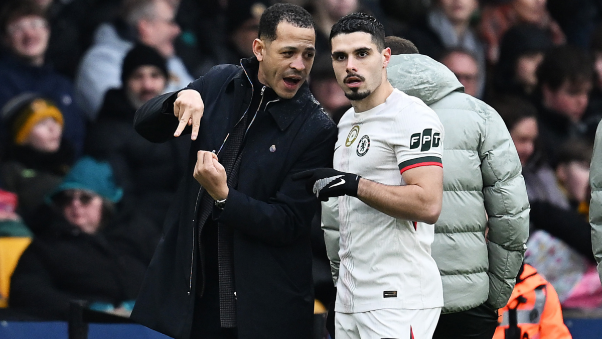 切尔西战术革新：罗塞尼奥如何应对赛程魔鬼与战术平衡