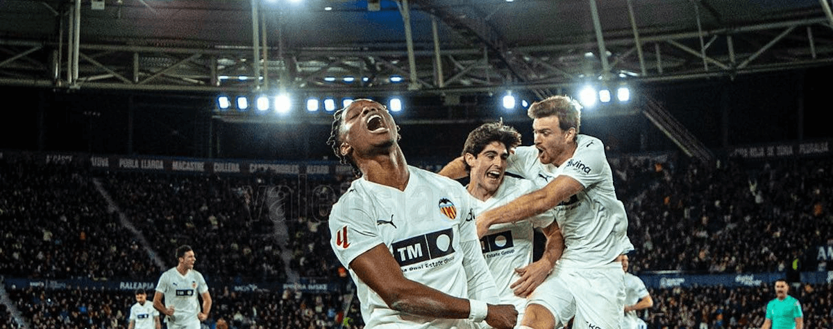 西甲焦点战：瓦伦西亚vs奥萨苏纳深度分析，平局是最佳选择？