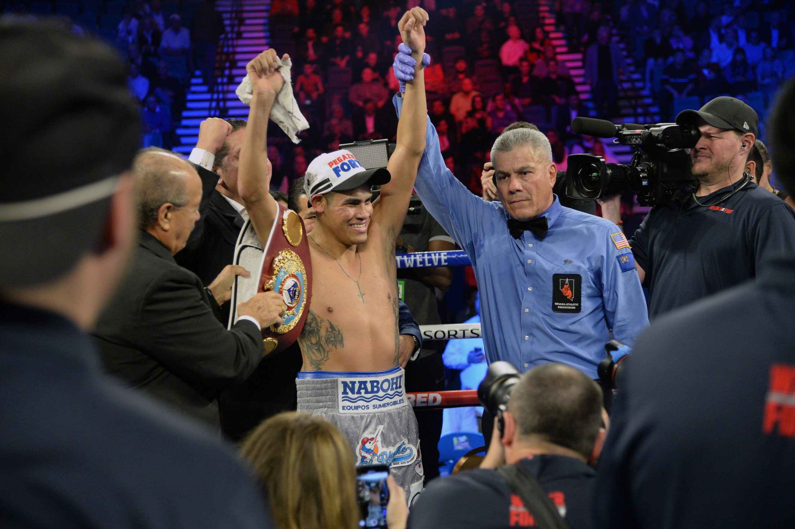 纳瓦雷特 vs 努涅斯：超羽量级统一战前瞻与赔率深度解析