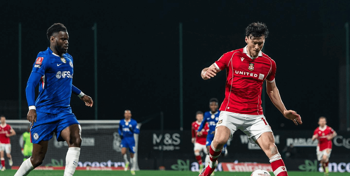 英冠焦点战：雷克瑟姆主场迎战赫尔城，冲刺升级区关键一役