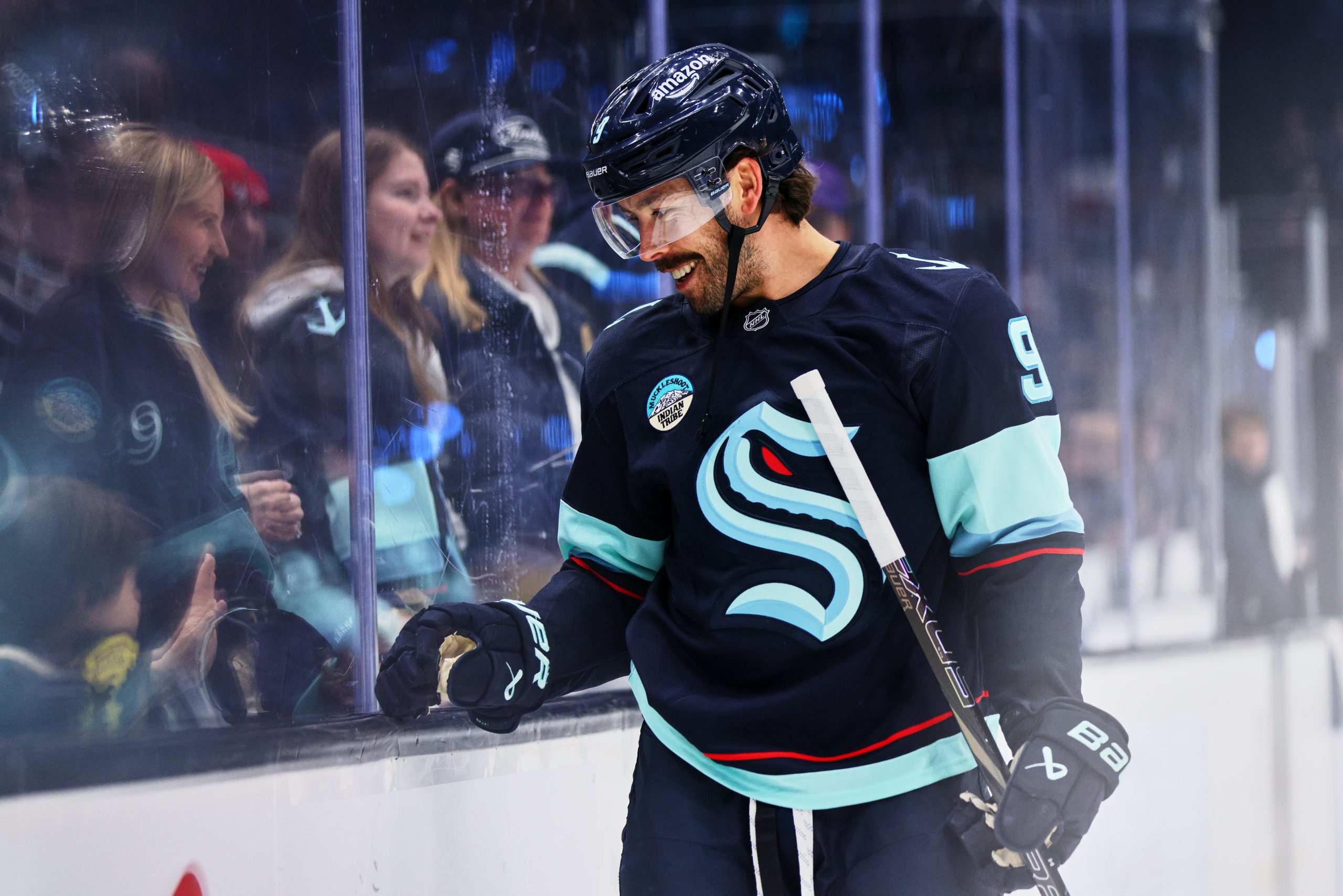 NHL冰球前瞻：掠夺者vs海怪，深度分析与投注策略