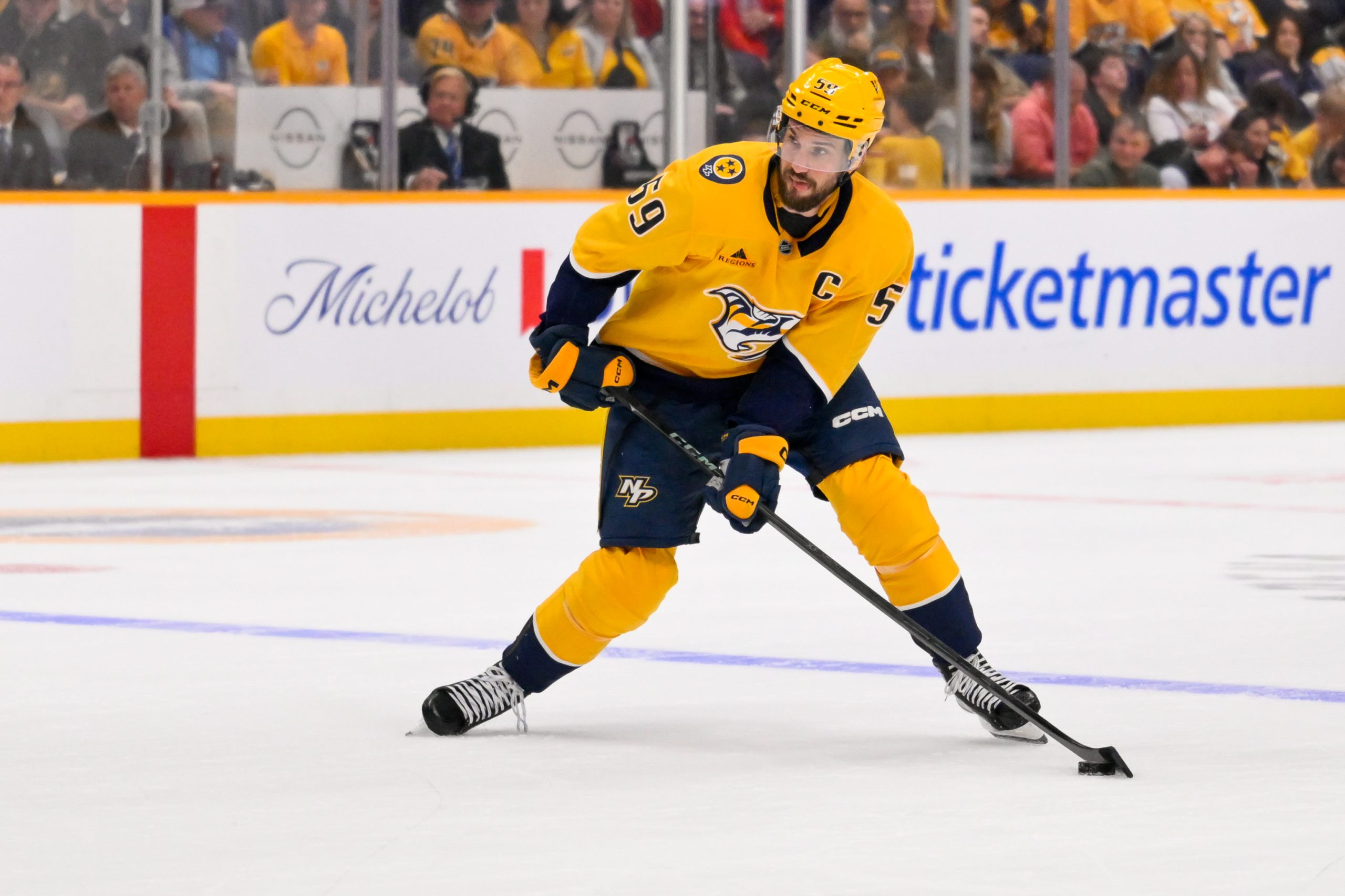 NHL季后赛生死战：掠夺者客场逆袭国王，赔率暗藏玄机！