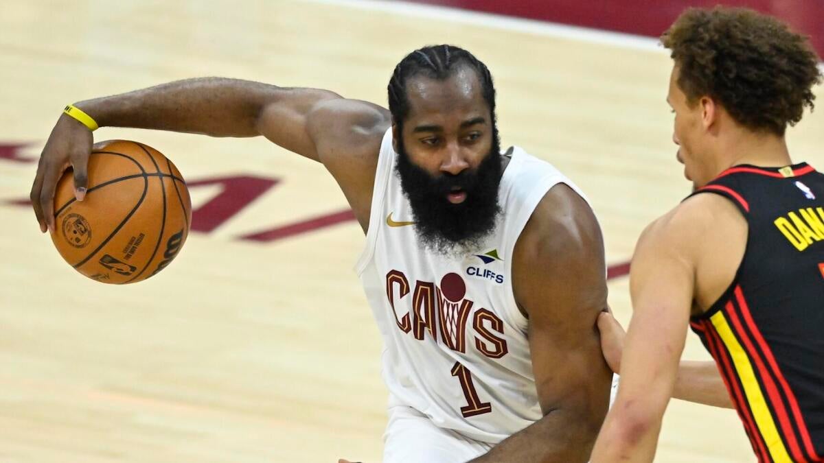 NBA焦点战：骑士客场再战老鹰，季后赛席位与伤病潮下的深度分析