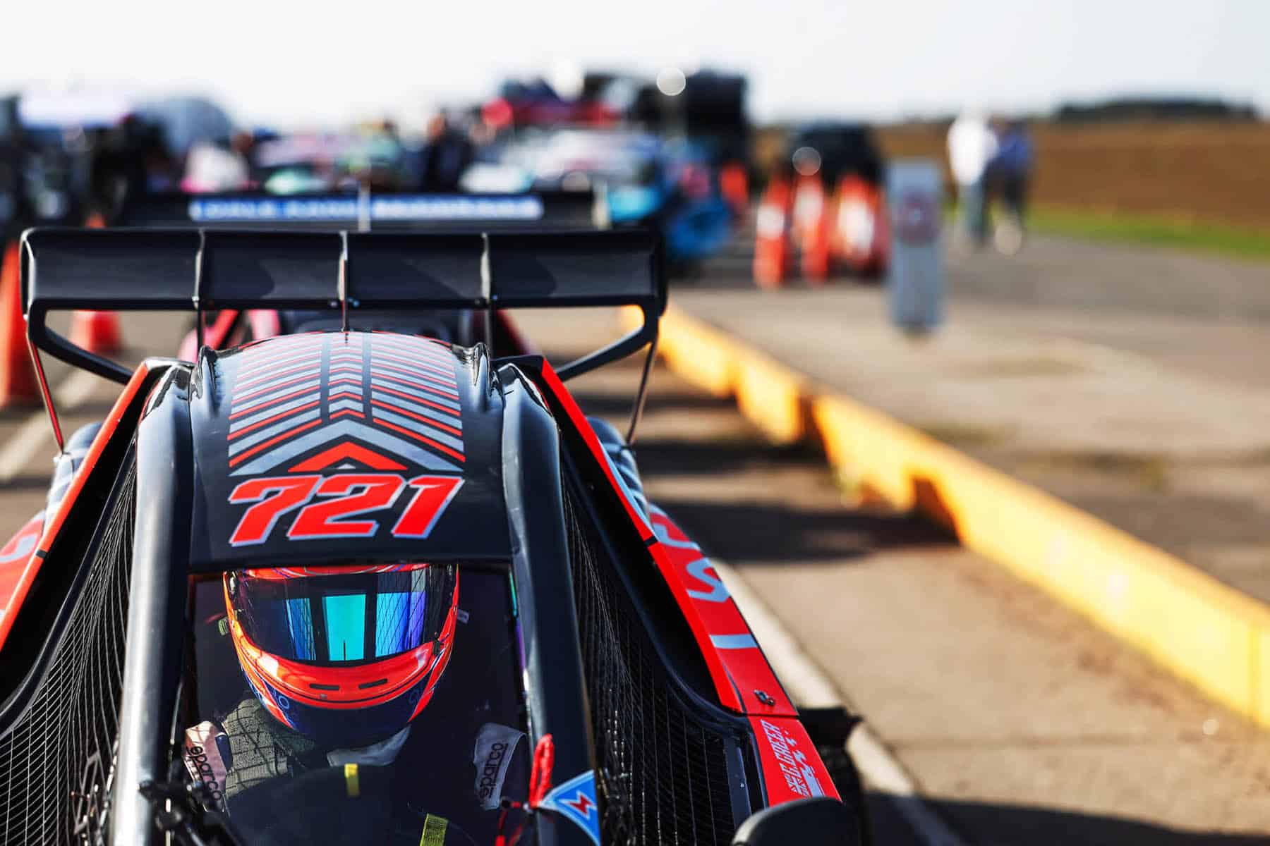 英国赛车电竞杯：虚拟赛道直通真实赛场，Motorsport UK开辟车手新通道