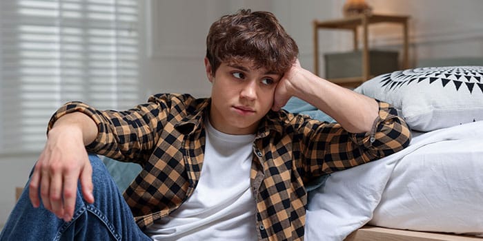 青少年赌博新研究：三分之一男孩未成年已涉赌