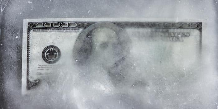 哥伦比亚宪法法院叫停在线赌博增税：总统财政计划受挫