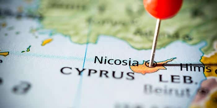 塞浦路斯赌场附近惊现骇人虐待视频：嫌犯落网，警方追查受害者