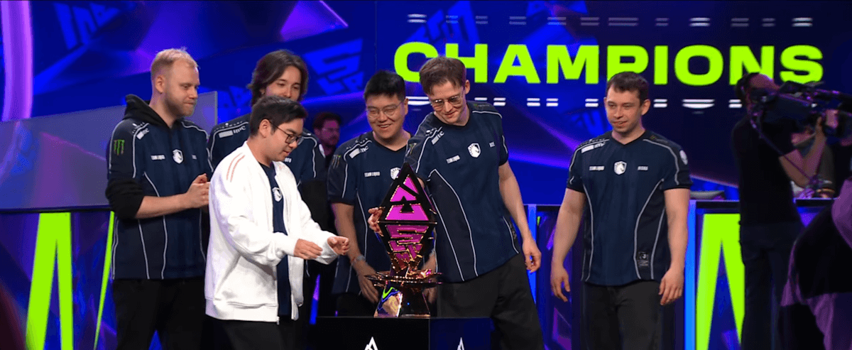 液体队BLAST Slam VI夺冠：3-1力克Na'Vi，豪取30万美元奖金