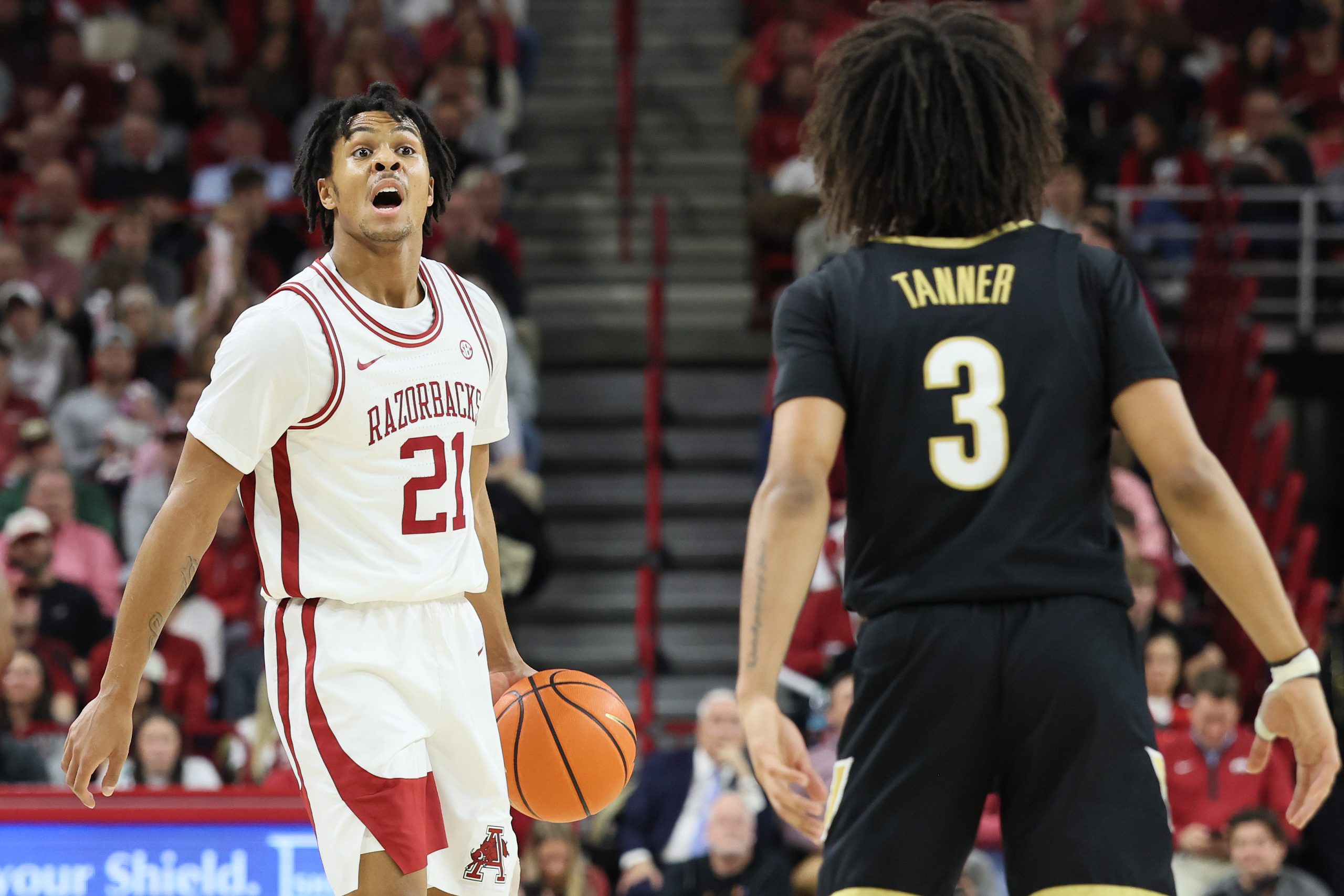 NCAAB决赛前瞻：范德堡防守坚韧，阿肯色单核难挡？