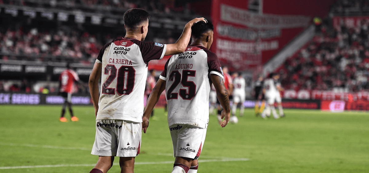 阿甲前瞻：拉努斯VS纽维尔老男孩，主场龙能否痛击“病号”？