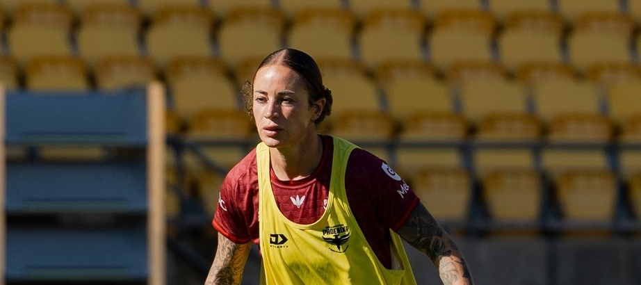 A联赛女足前瞻：惠灵顿凤凰客场挑战中央海岸水手，争冠之路再添胜绩？