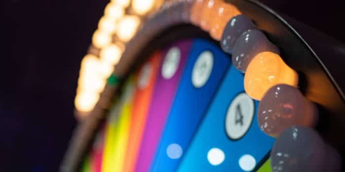 财富之轮再发威：老虎机小注爆出六位数大奖