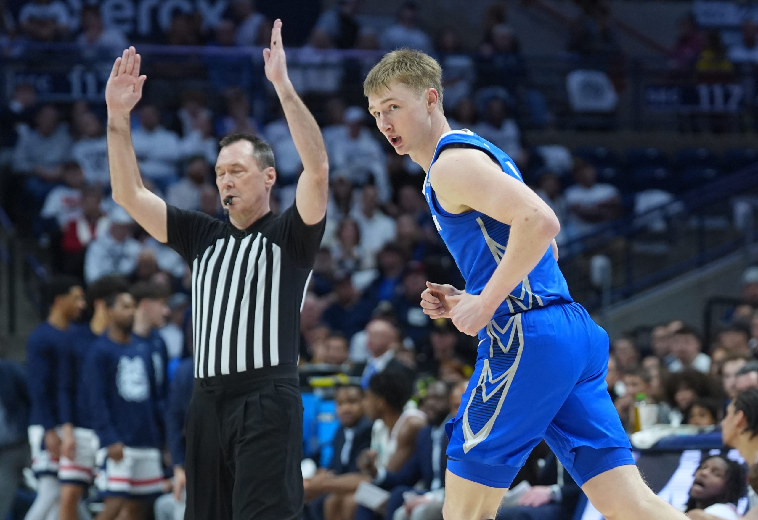 克雷顿 vs 罗格斯:NIL奖金争夺战,谁能逆袭? 克雷顿 vs 罗格斯:NIL奖金争夺战,谁能逆袭?