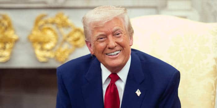 特朗普“小费免税”政策引争议：内华达集会聚焦税改利弊