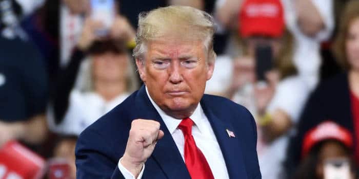 特朗普AI图惊现离岸博彩商，美国监管风暴再起？