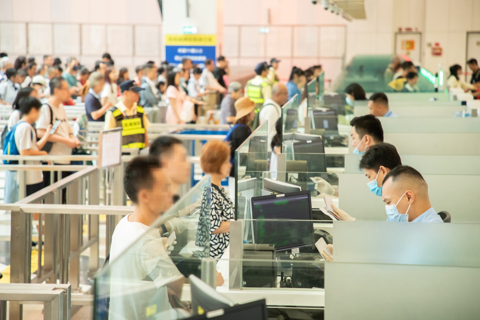 澳门严打“假中转”入境，逾2500名内地旅客被拒