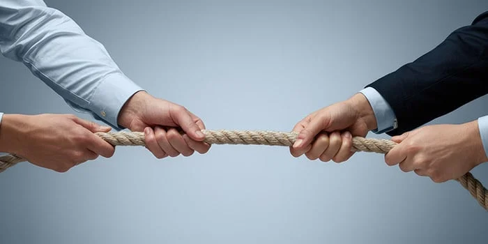 艾因斯沃斯游戏科技股权大战升级：小股东誓阻大股东薪酬修正案