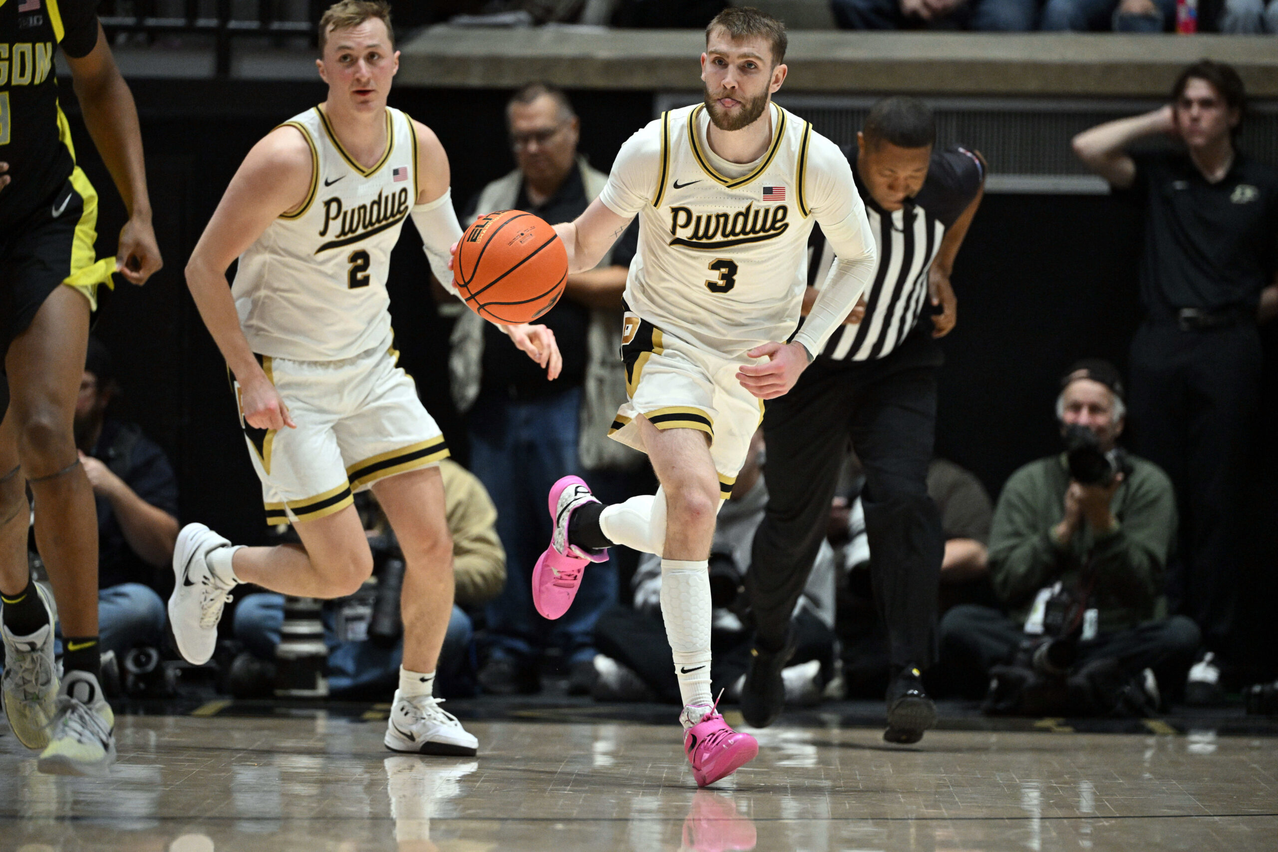 今日NCAA篮球：内布拉斯加主场称雄，侯斯顿客场碾压，杨百翰火力全开