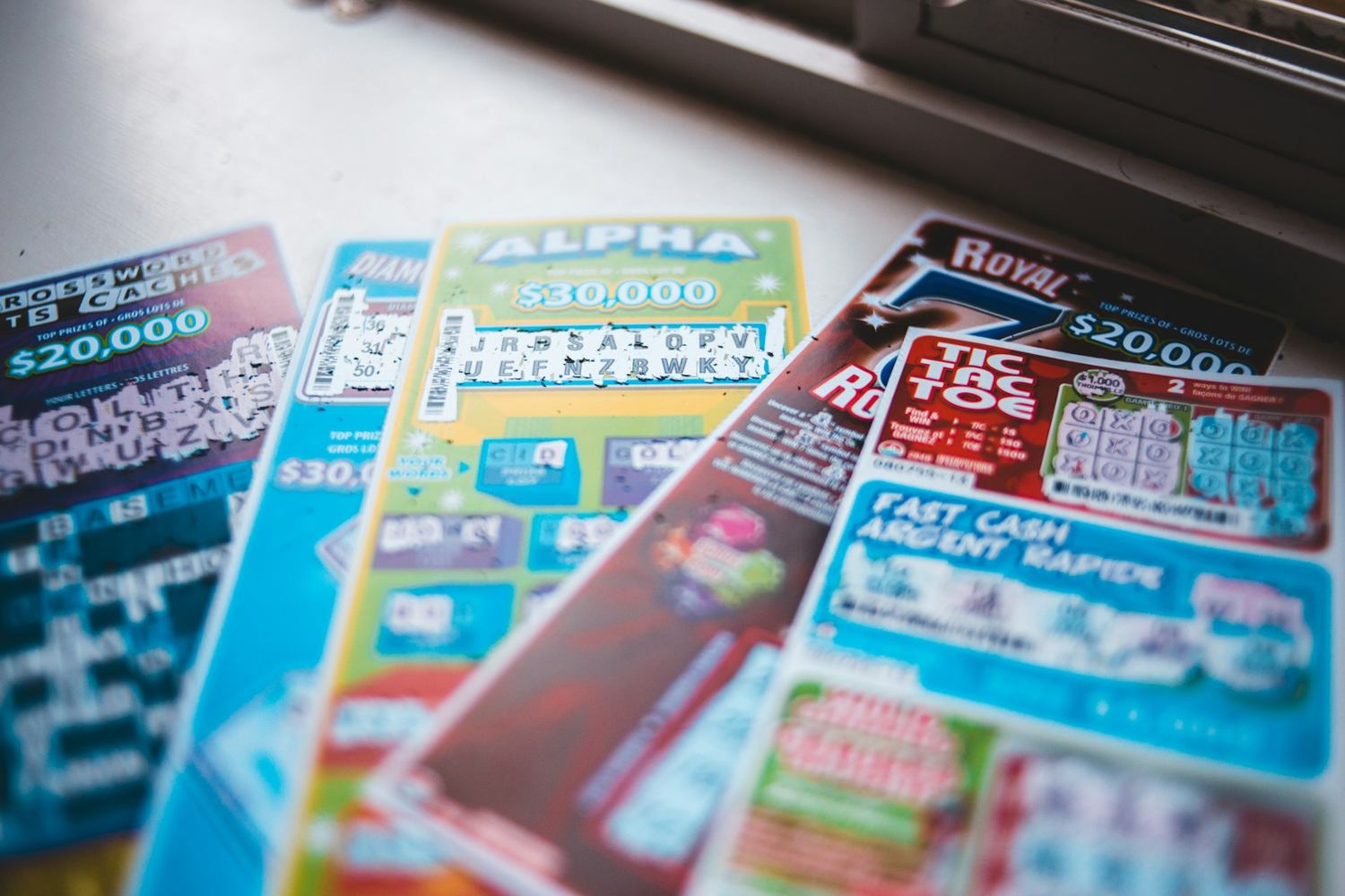 马萨诸塞州男子刮中200万美元大奖,选择一次性领取130万 马萨诸塞州男子刮中200万美元大奖,选择一次性领取130万