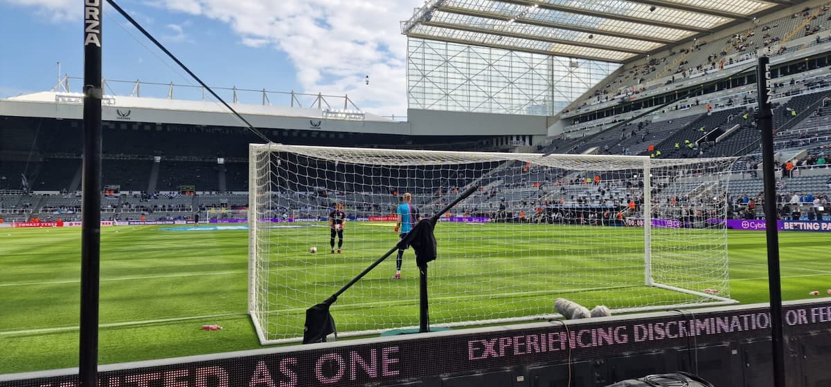 英超球员遭遇线上种族歧视:赌徒怒火与行业阴影 英超球员遭遇线上种族歧视:赌徒怒火与行业阴影