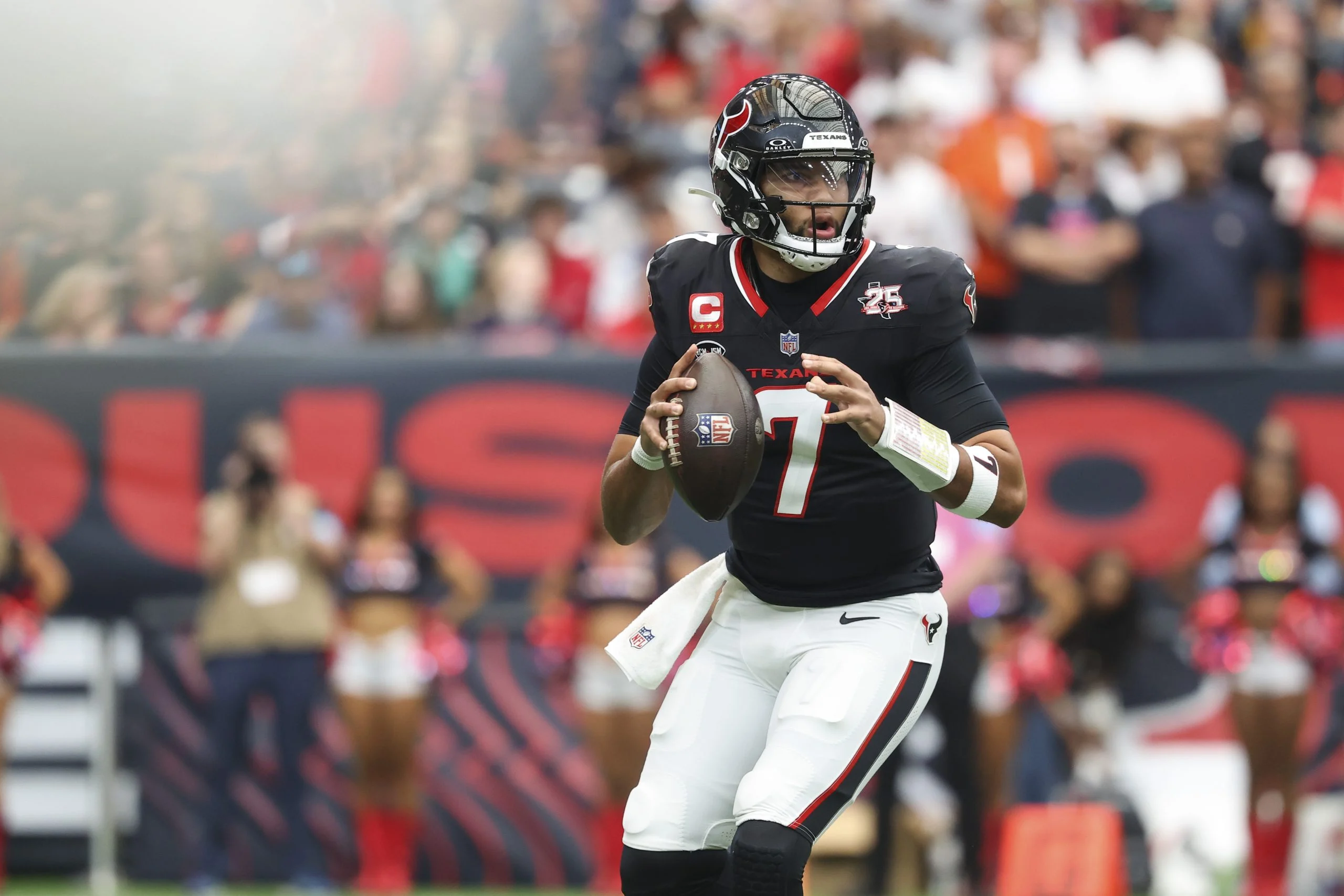 NFL周三大战:德州人VS小马,绝境求生战深度分析 NFL周三大战:德州人VS小马,绝境求生战深度分析